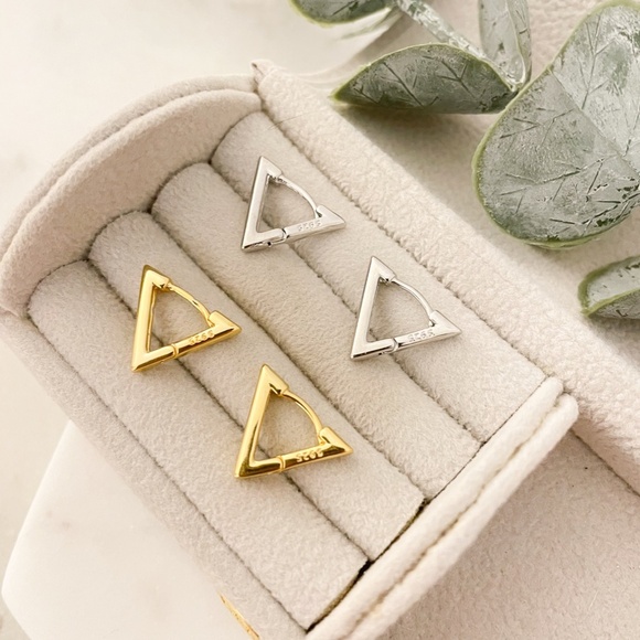 925 Sterling Silver Triangle Huggies Triangle Hoop Earrings Dainty Small Hoops - Picture 3 of 7